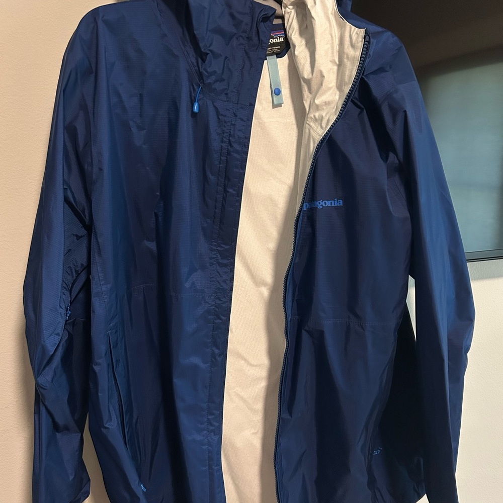Patagonia Navy and White Windbreaker